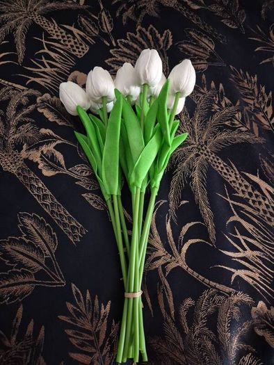 Artificial White Tulips 10 Stems 34cm