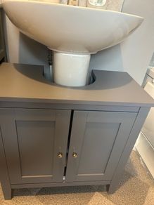 Grey bathroom vanity unit