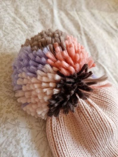 BNWT Leigh Tucker girls hat