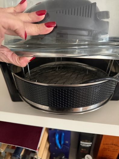 Tower Halogen Oven Air fryer 17L with Extender Ring in Excellent Condition