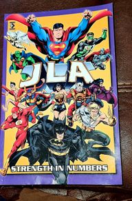 JLA: Strength in Numbers Graphic Novel