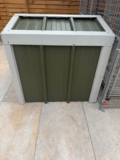 Dog kennel kingspan insulated apex roof