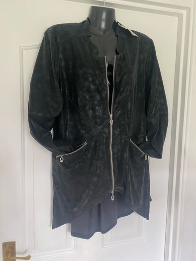 Stunning designer black coat