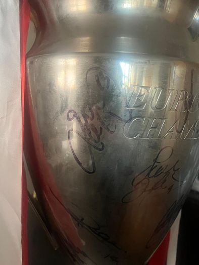 Liverpool signed champions league trophy