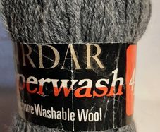 New 100% wool 4 ply knitting/crochet/crafts