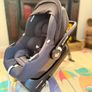 Maxi-Cosi CabrioFix Car Seat + ISOFIX Base Set Image 2