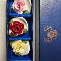 Aynsley set of 4 bone china placecard holders
