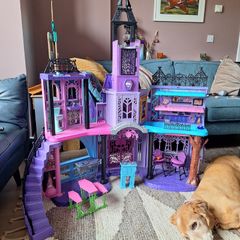 Monster high dollhouse