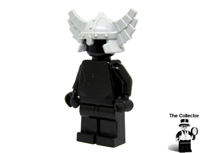 LEGO Castle Knights Dwarf Miner Minifigure Helmet Prototype Flat Gray Unreleased Colour Very Rare And Hard To Find Set 61848