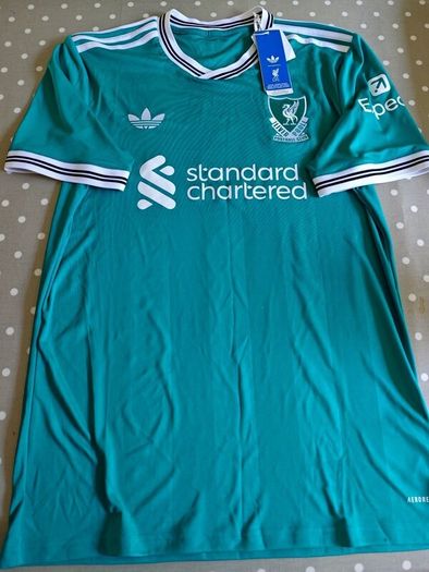 Liverpool away jersey 2025/2026