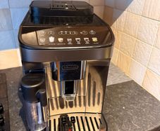 De'Longhi Magnifica Evo Coffee Machine