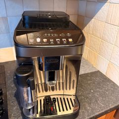 De'Longhi Magnifica Evo Coffee Machine