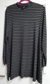 B&W stripe long top BNWT UK 22/24