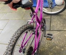 child's 6 speed bike in great condition