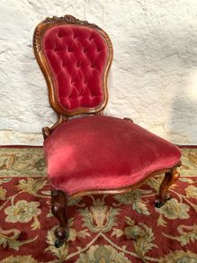 Victorian wallnut spoon back chair.