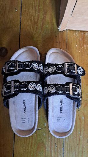 Primark Sandals.( New) ..size 3