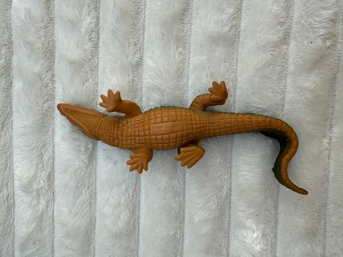 Vintage 1997 Lanard Alligator Crocodile Action approx. 6" Used Please see pictures