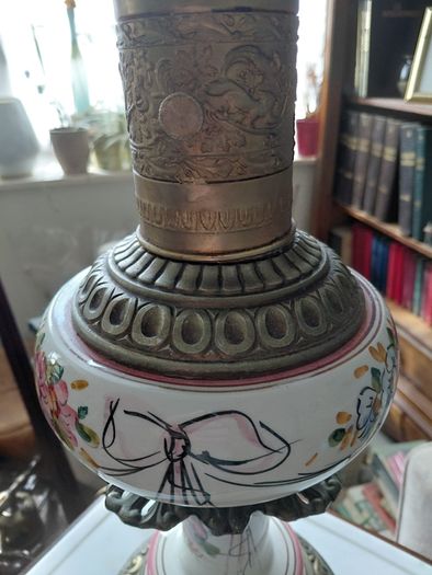 Antique table lamp habd painted ceramic body with ornate brass base works