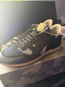 Valentino rockstud trainers/sneakers