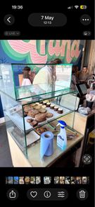 Glass pastry display cabinet
