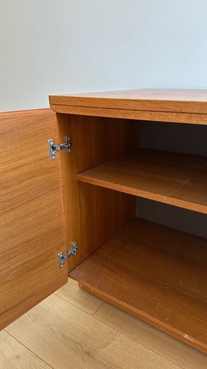 Side Board