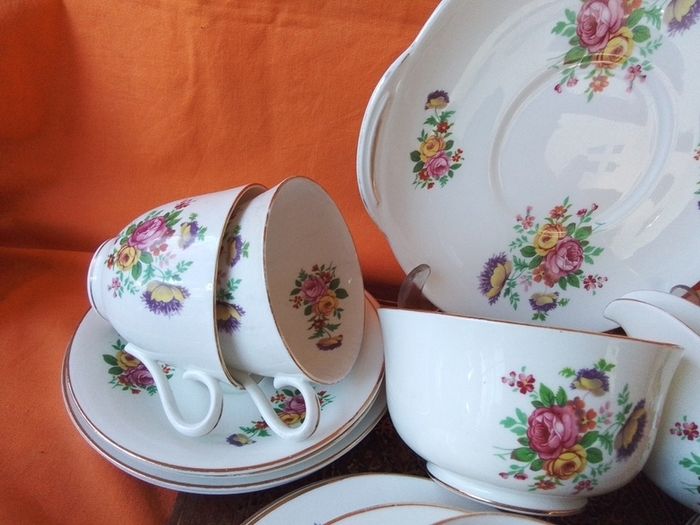 Twenty One Piece China Teaset