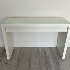 Dressing table
