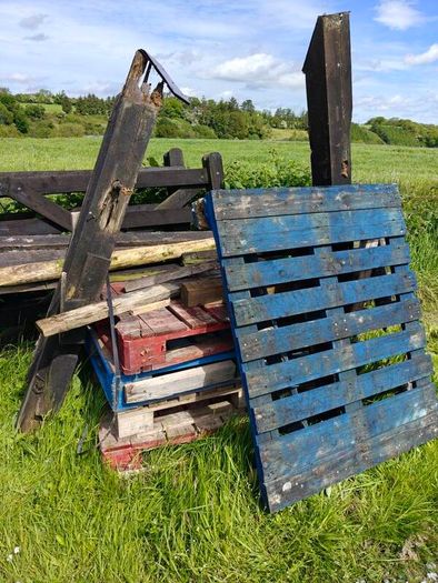 FREE pallets and wooden gate.