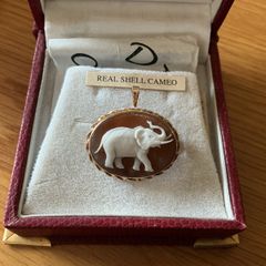New 9ct Solid Gold Unusual Brooch / Pendant