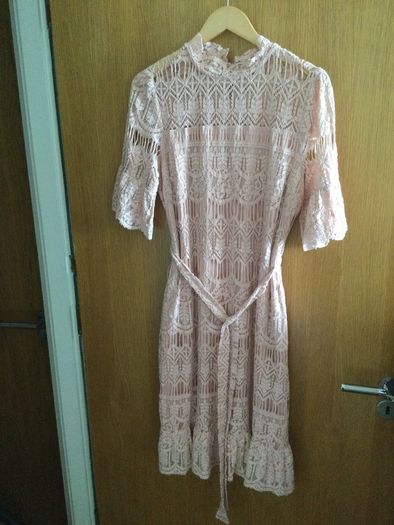Gorgeous lace occasional dress size 14, brand new