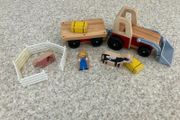 Melissa &amp; Doug Wooden Farm Tractor Set - Kids Toy - Age 3+
