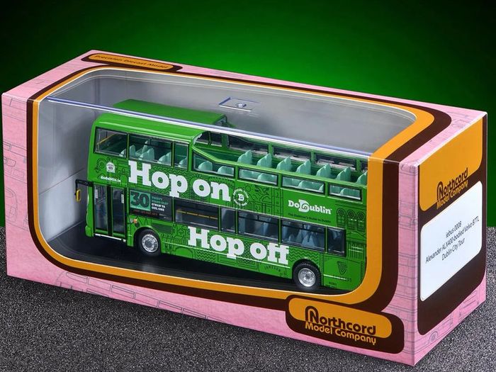 Open-Top Dublin CIty Tour Bus, Free Poat