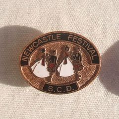 NEWCASTLE FESTIVAL SCD (Scottish Country Dance) - award enamelled badge 1994
