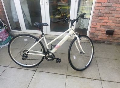 Lady Bike Bicykle Apollo Halfords