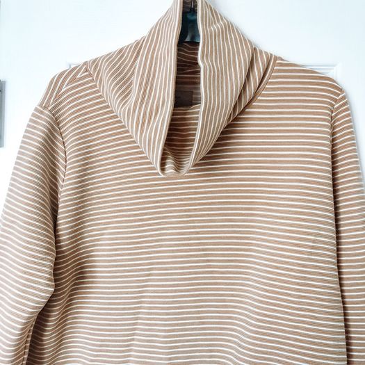 Paul Costello jumper size L