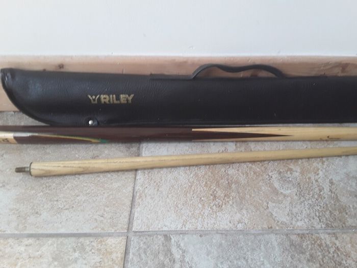 vintage snooker cue
