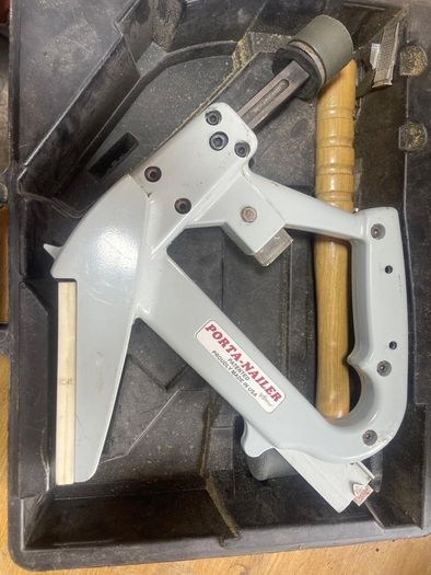 Porta nailer
