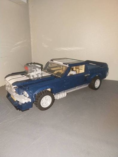 Lego Compatible American Muscle Car 1967 Ford Mustang. PLUS FREE mini sports car.