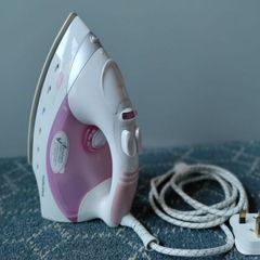Morphy Richards Steam Iron