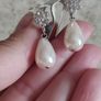 Elegant drop pearl earrings. Image 4