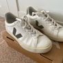 Veja campo trainers Image 4