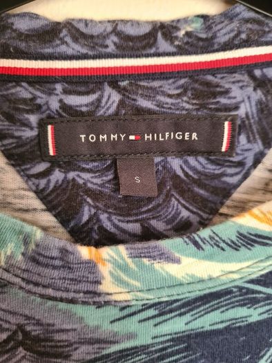 Mens Tommy Hilfiger crew neck t shirt floral hawaii palm tree Size small mens boys