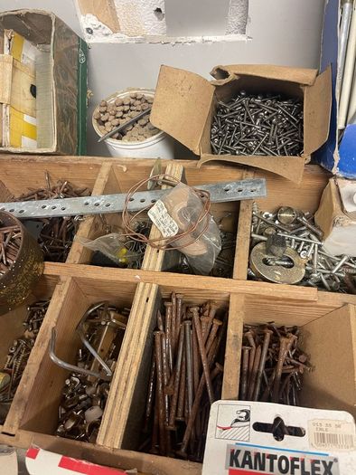 Contents of carpenters workshop.