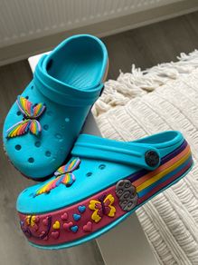 Flip flops size UK 11 junior