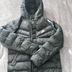 nike jacket size LX kids. 158-170 cm