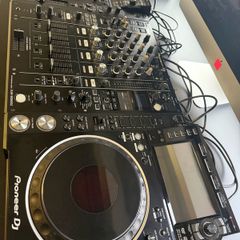 Pioneer Dj Cdj-2000nxs2 & Djm-900nxs2 Setup