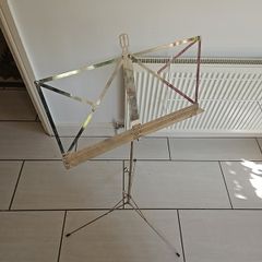 Music stand