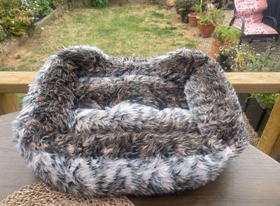 Cat / small dog beds