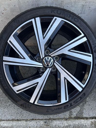 Genuine Volkswagen R-Line GTI Bergamo 18" Alloy Wheels