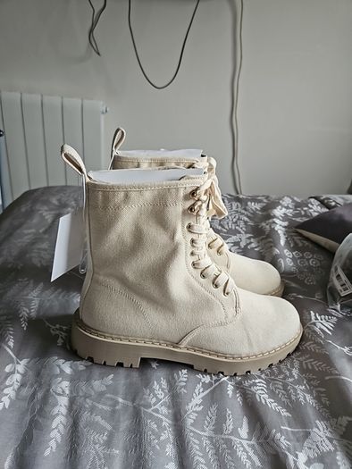 boots BNWT